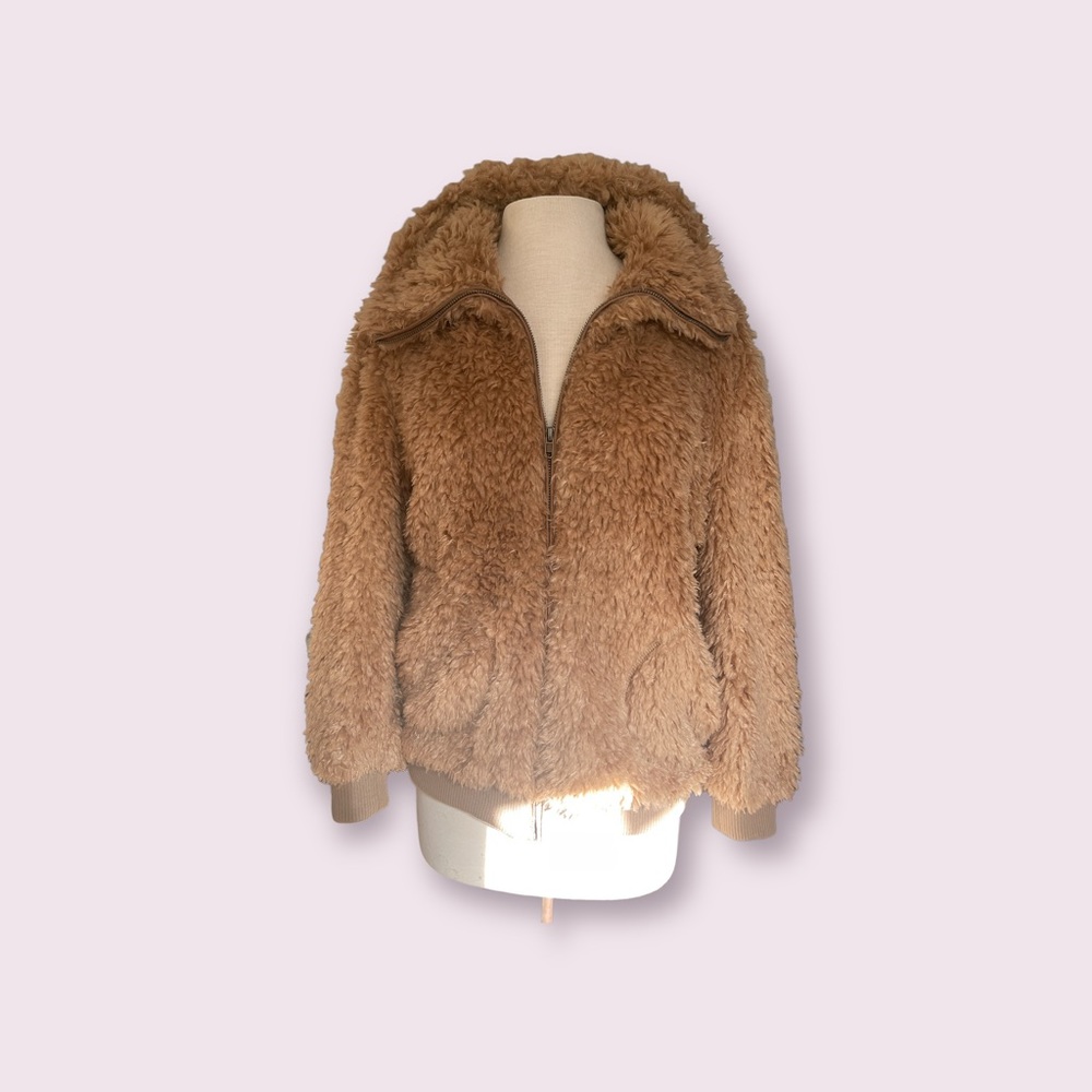 Warm neutral LIKE NEW fuzzy soft teddy coat jacket - Picture 11 of 11